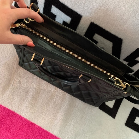 Beautiful Quilted Michael Kors Selma Satchel - Picture 2 of 8